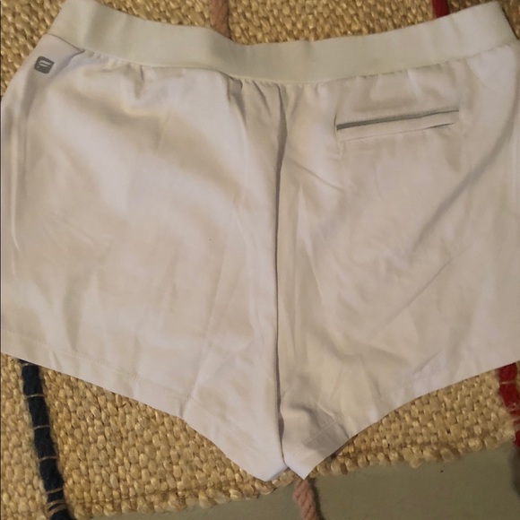 Fabletics running skirt 🏃‍♀️. - Picture 3 of 4